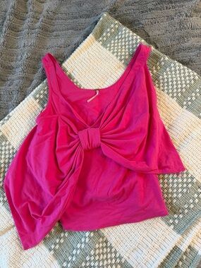 Women’s Free People bow tank top 🩷🎀